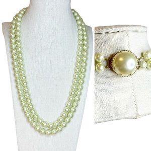 Vintage 50s 60s Light Green Faux Pearl Double Strand Coquette Necklace